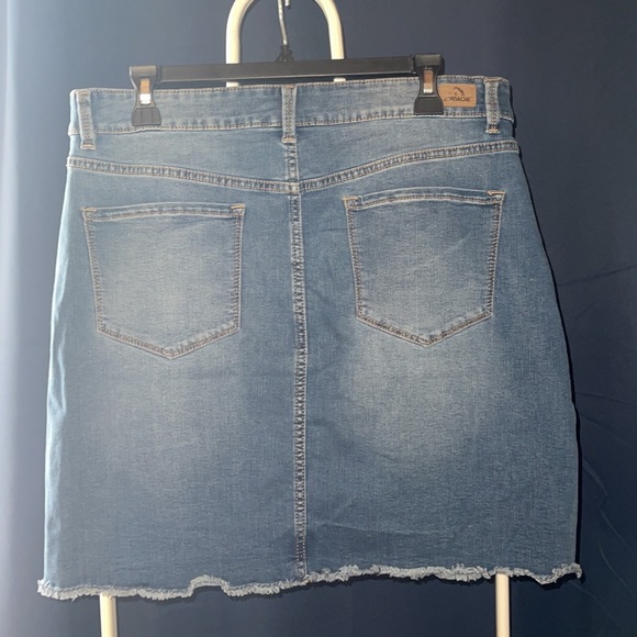 Women’s Jordache Jean skirt - size 14 - Picture 4 of 4